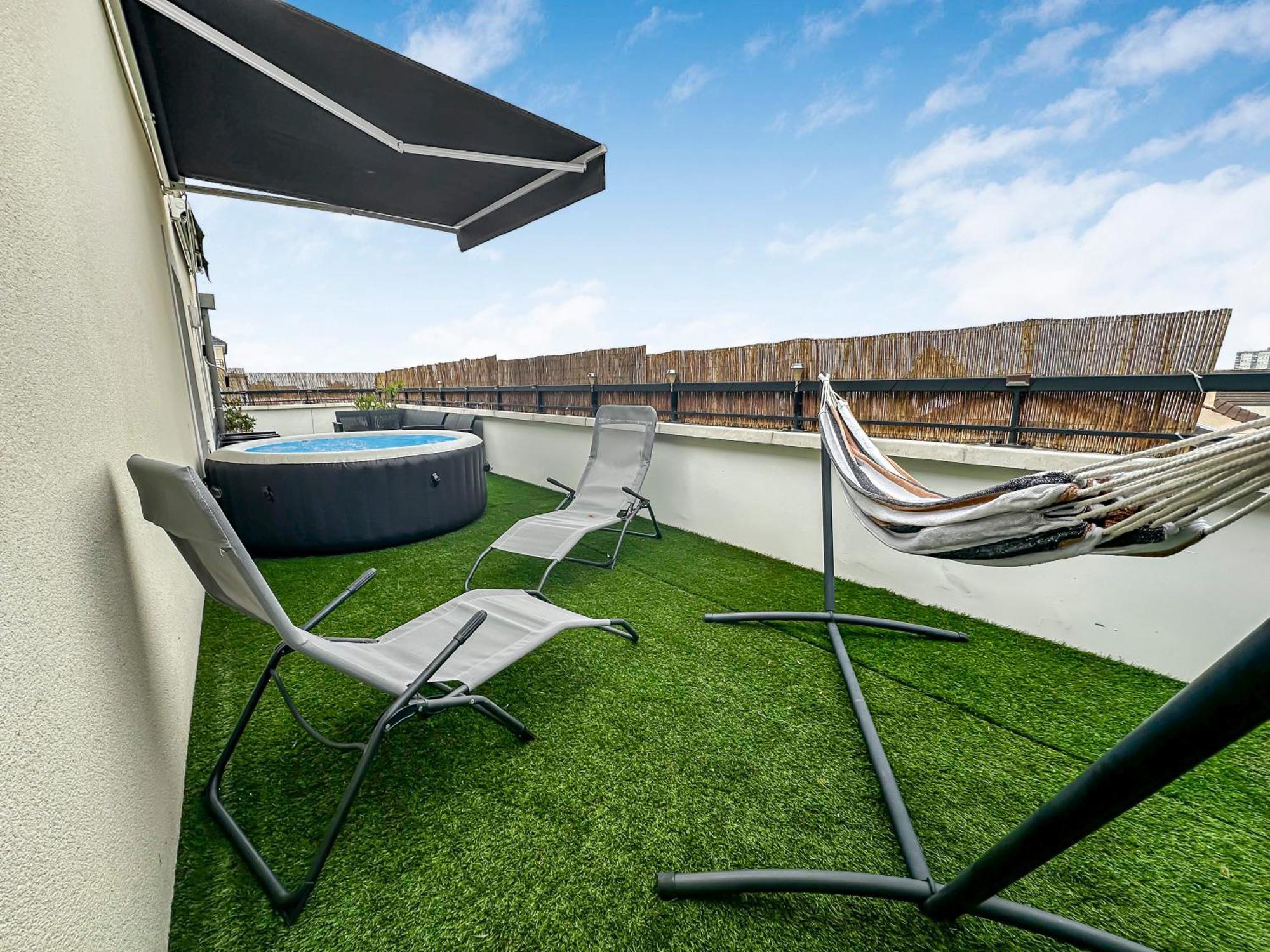 Ferienwohnung Le Prestige Terrasse-Cocon Familial Cosy, Billard & Jacuzzi Avec Vue Sur Paris Le Blanc-Mesnil Exterior foto