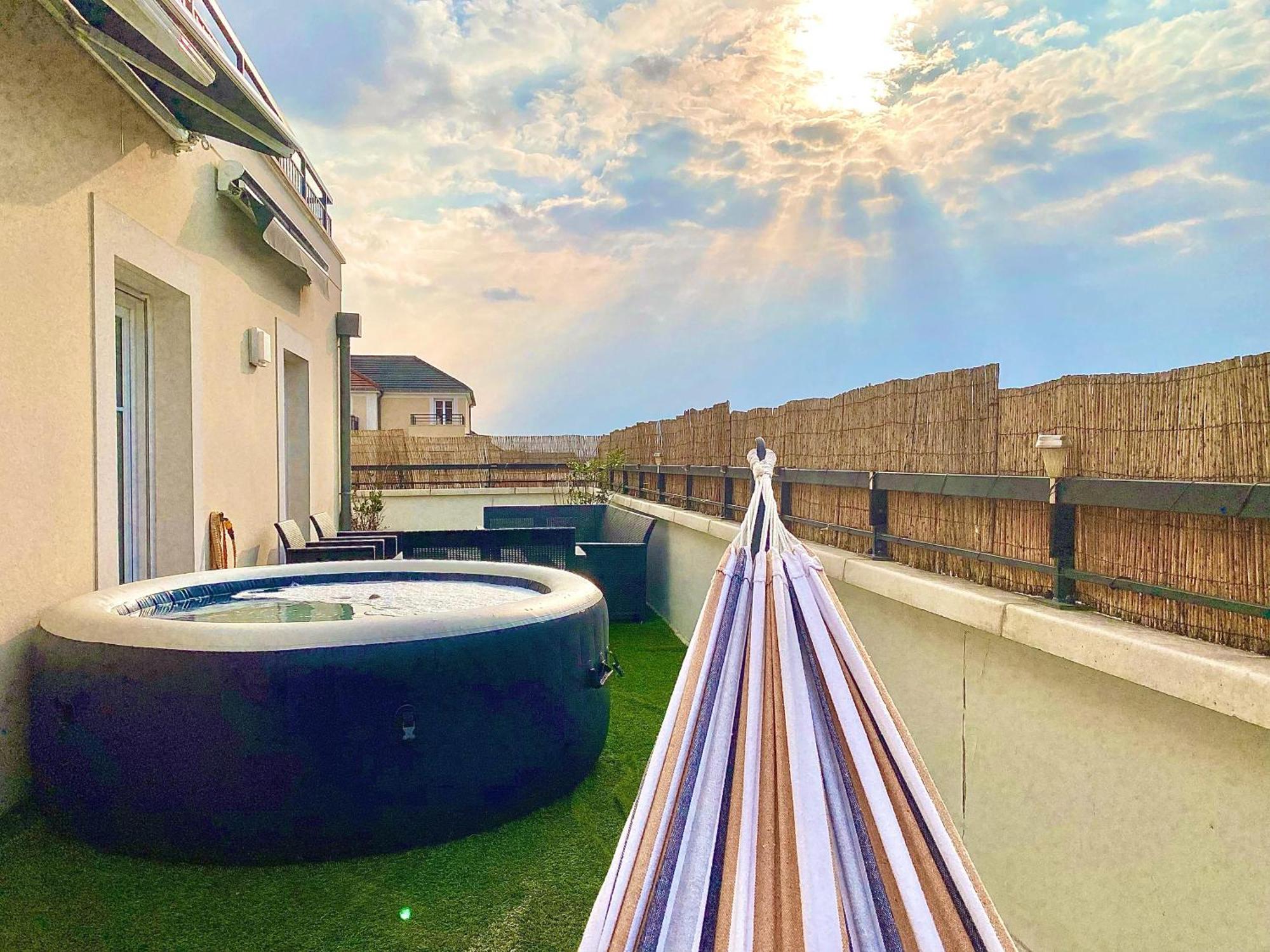 Ferienwohnung Le Prestige Terrasse-Cocon Familial Cosy, Billard & Jacuzzi Avec Vue Sur Paris Le Blanc-Mesnil Exterior foto
